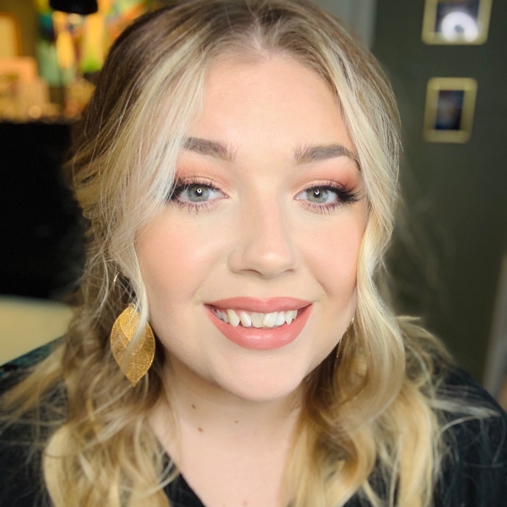 Meet your Posher, Savannah